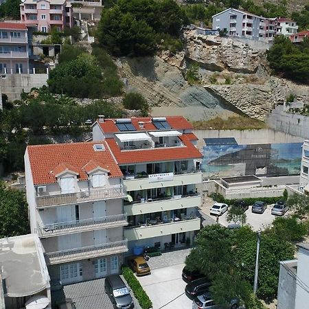 Apartments Rica Omis Luaran gambar