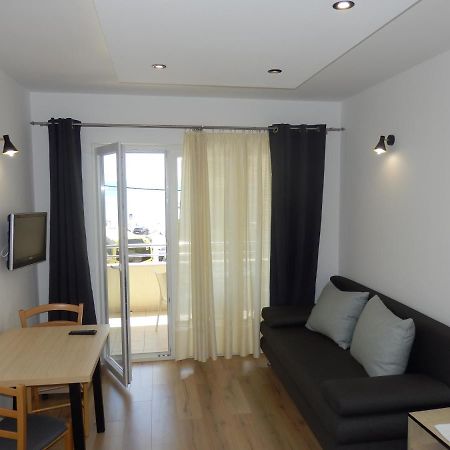 Apartments Rica Omis Luaran gambar