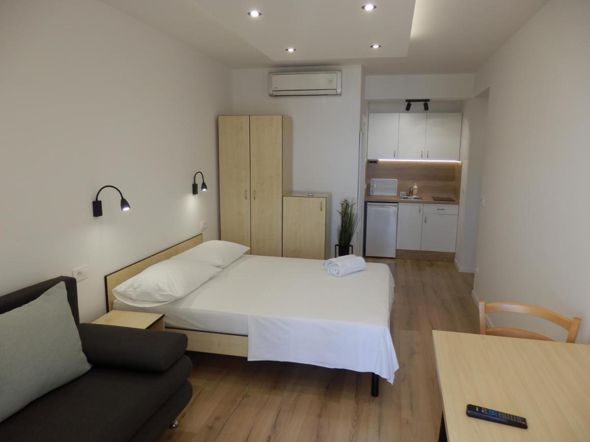 Apartments Rica Omis Luaran gambar